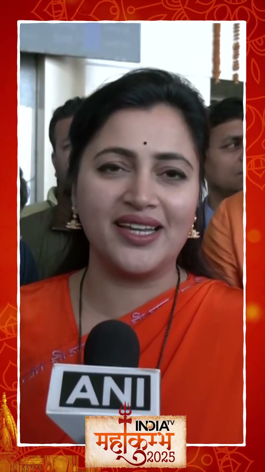 #navneetrana पहुंचीं #mahakumbh2025, सनातन पर क्या कहा ? #prayagraj #breakingnews #shorts #kumbhmela
