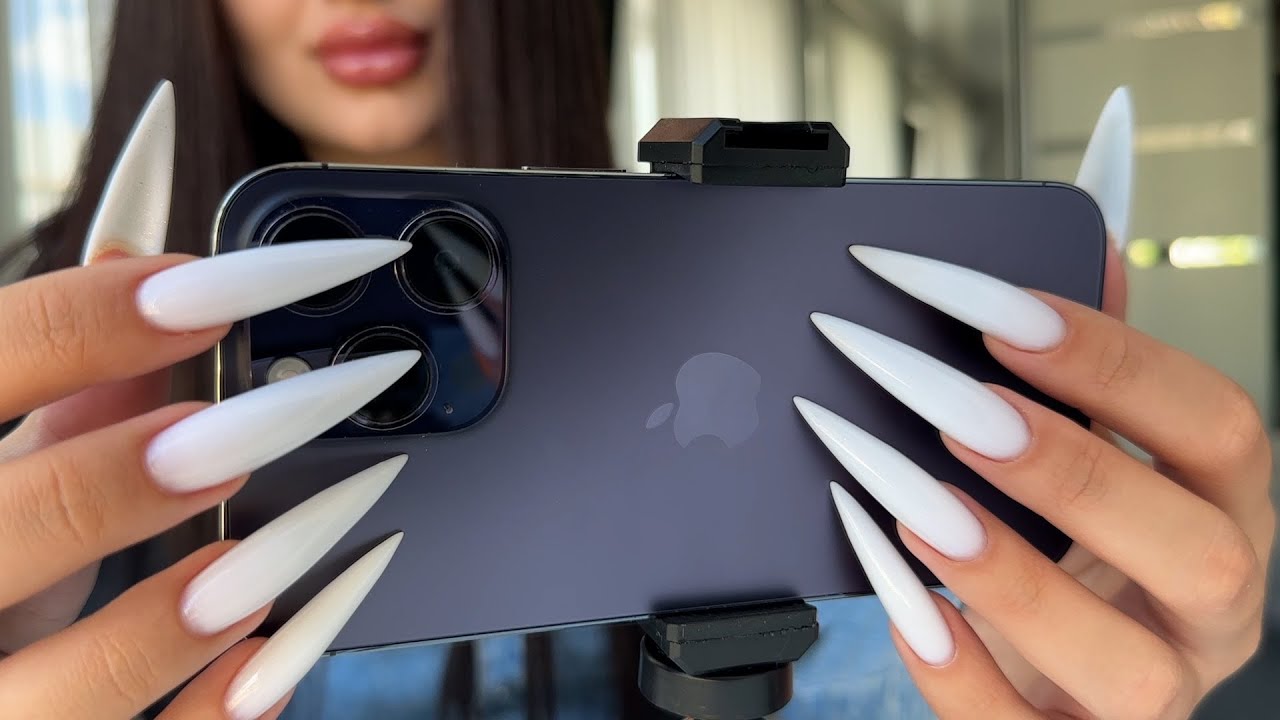 ASMR - iPhone camera tapping & scratching !