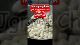 Detik-detik  goreng cimol meledak wkwkwk...