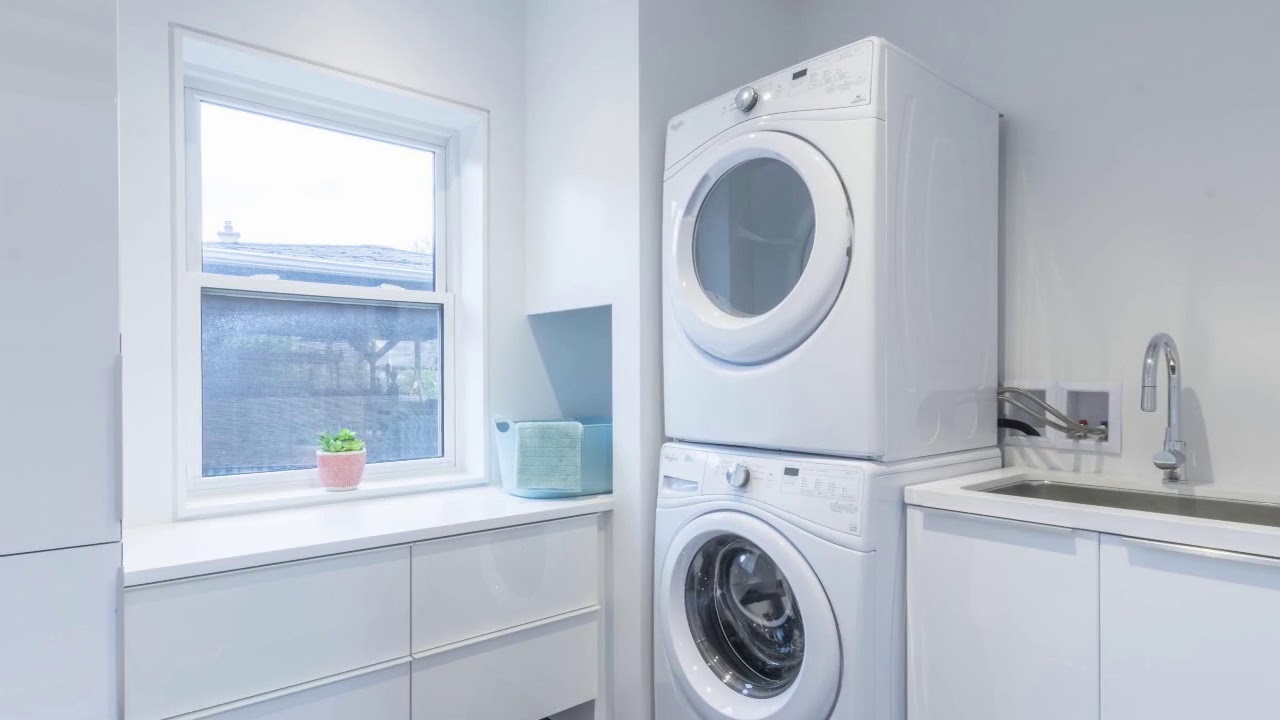 33 Graylee Avenue , Toronto, Ontario