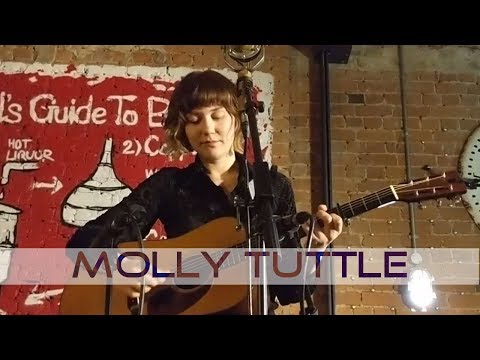 Molly Tuttle: White Freightliner Cardiff 2018