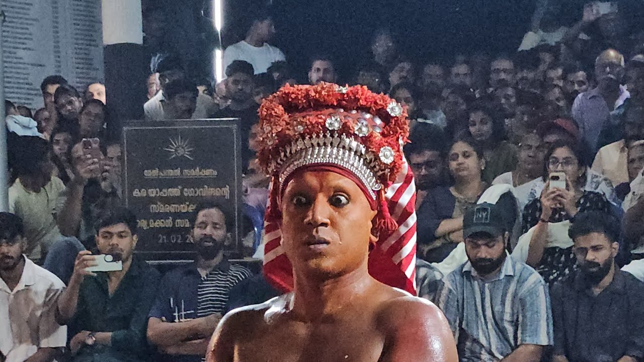 അപ്പോഴുംപറയുന്നല്ലോകതിവനൂരെ ചങ്ങാതികള്നമ്മളെമന്ദപ്പൻപടവന്നിട്ടുണ്ട് നമ്മളിതോര്പടയുംതൊപ്പൻ ജയിക്കുമെട