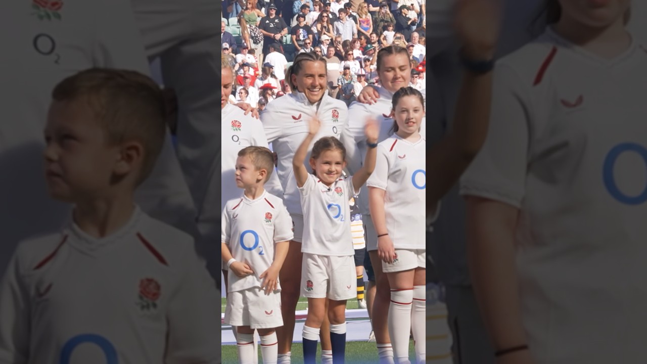 Imagine Claudia Moloney-MacDonald being your aunt 🤩 | #englandrugby #redroses