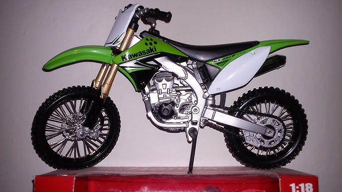 Moto de Ferro Trilha Miniatura Kawasaki KX 450F 1:12 na Caixa Maisto