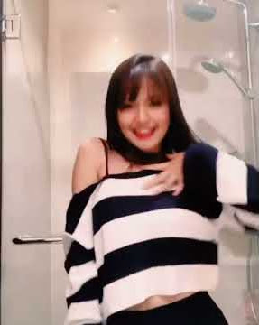 Tiktok an di kamar mandi ala 'Maria Eka'