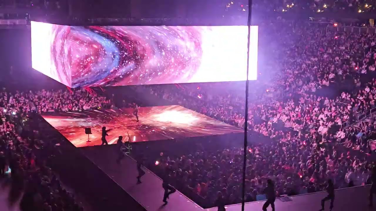 TWICE THIS IS FOR TOUR 1-13-26 SEATTLE NIGHT 1- 1ST INTERMISSION