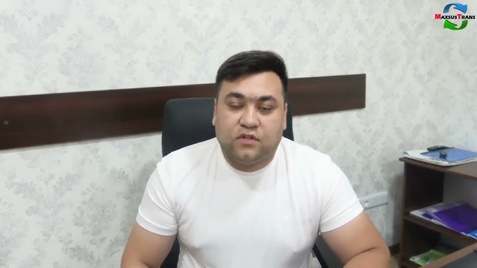 Chiroyli yalangoch erkaklar fotosuratlarini koring