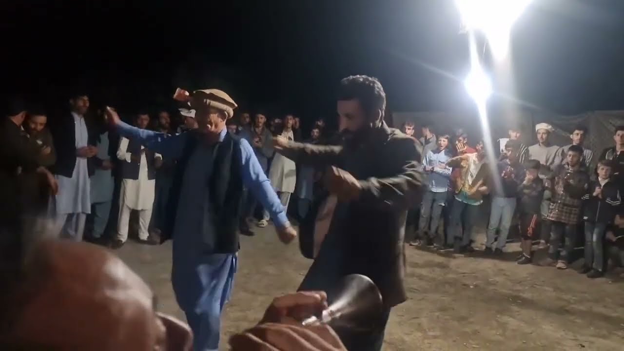 Buzmi Dance | Kashmiri Traditional Dance | Wedding Dance Performance | Gilgiti Dance 