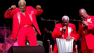 EDDIE LEVERT CAUGHT THE SPIRIT @ 82 YEARS OLD, NOBODY Could MAKE HIM SIT DOWN (Golden Moment)