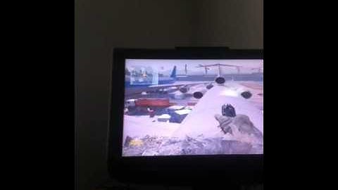 How To Get On Top of the Airplane (Easy) Mw2 terminal.