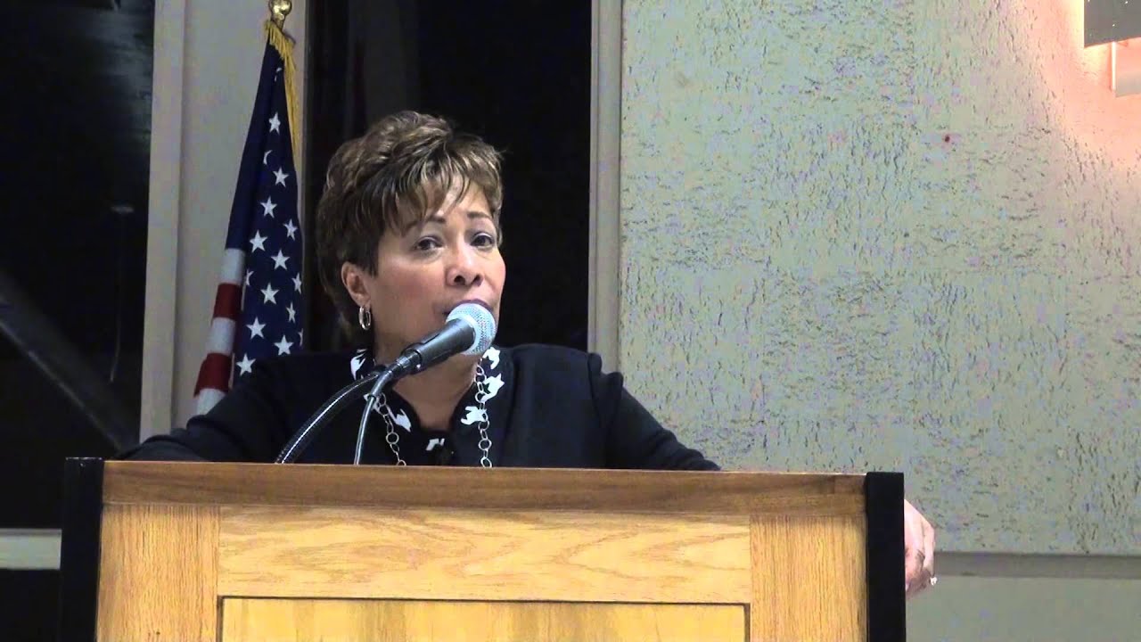 Deborah Blue at the 12th annual Black Caucus Of California Community Colleges - YouTube