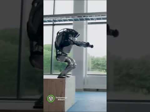 Роботы Boston Dynamics делают сальто