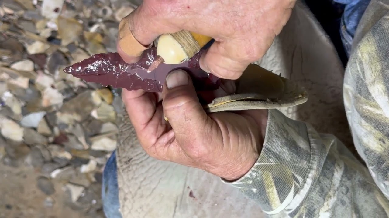Knapping Brown Glass Blade