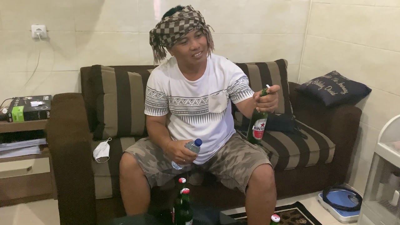 CARA MEMBUKA TUTUP BOTOL BEER DENGAN ALAT SEADANYA - YouTube