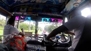SriLanka crazy bus ride screenshot 5