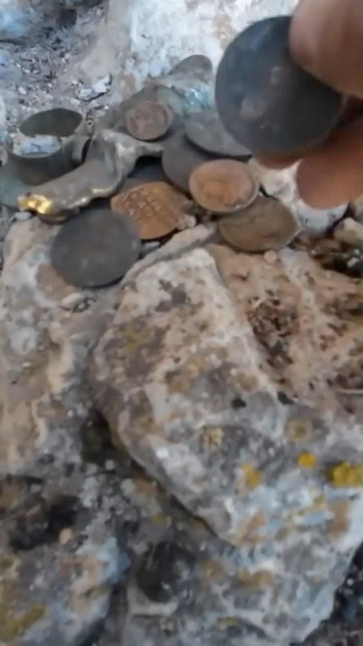 Eşkıya Definesi Kay Kasasından Böyle Çıktı !!