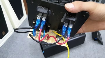 Mở bên trong ổ cắm lọc điện sạch ra để xem