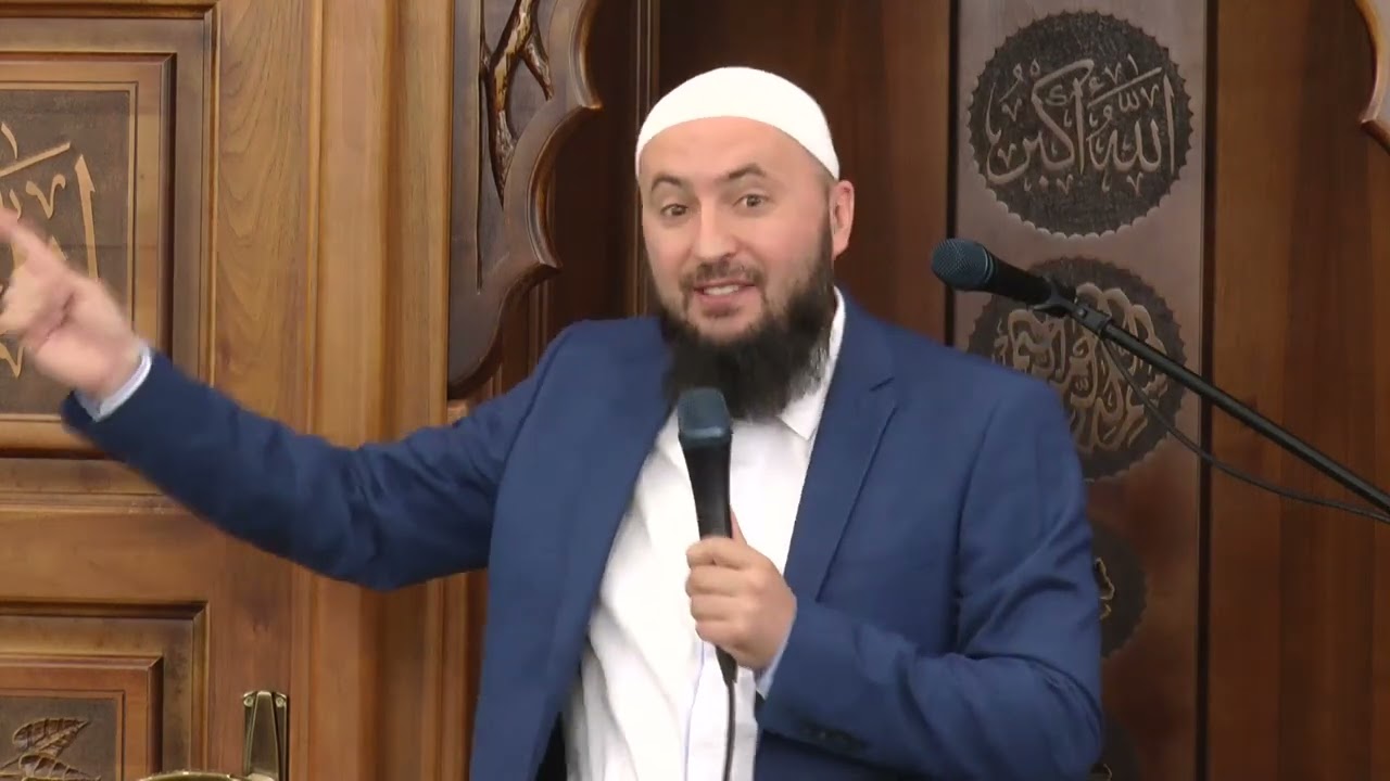 Ramazanski bajram namaz u džamiji Ebu Hanife u Sjenici