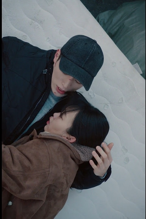 The Bed Scene we get to see😢😭😆 #kdrama #jinkijoo #undercoverhighschool #seokangjoon
