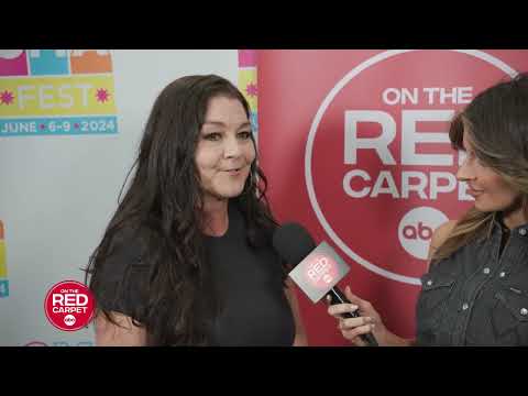 Gretchen Wilson Joins Ashley McBryde to celebrate 20 years of "Redneck Woman."