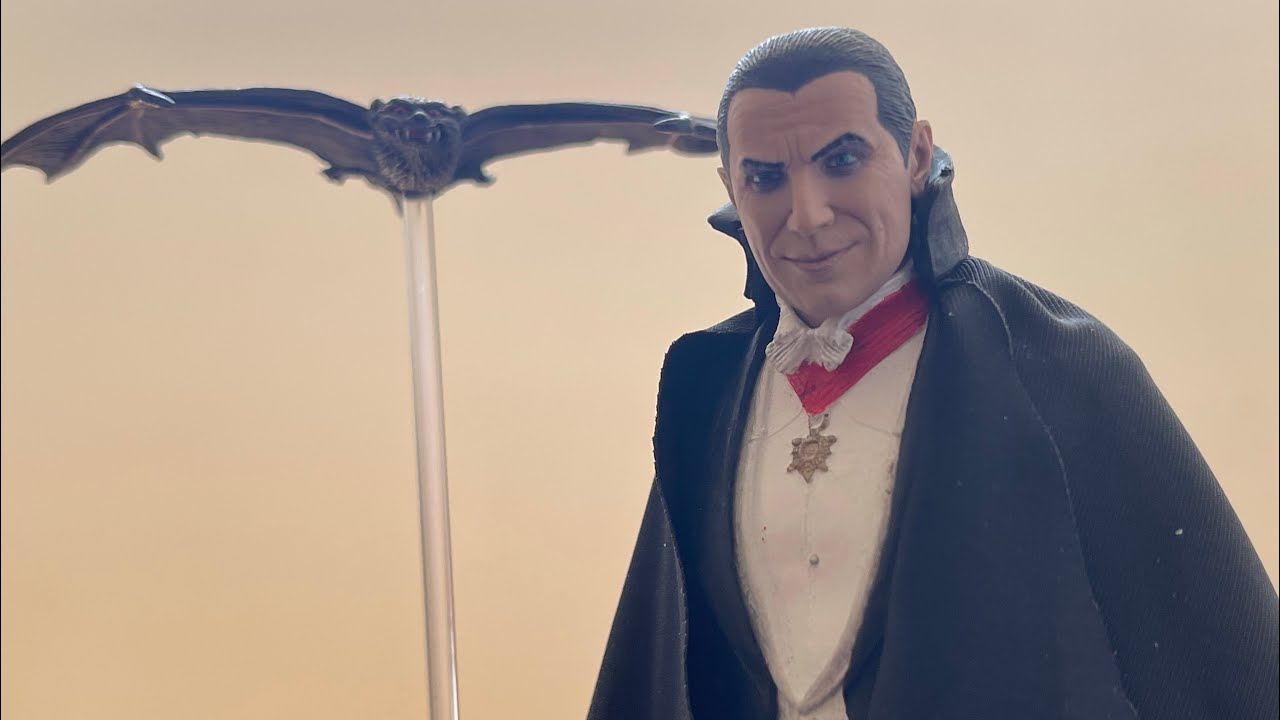 NECA Universal Studios Ultimate Dracula Action Figure Review - YouTube