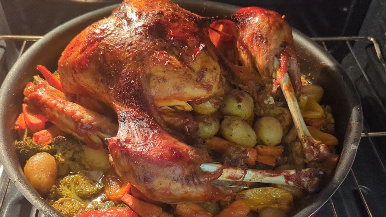 ديك رومي مشوي مع الخضار بطريقة تتبيلة المطاعم لأول مرة ع اليوتيوب مع كل الأسرار لإستواء وطعم مميز🔥🐔