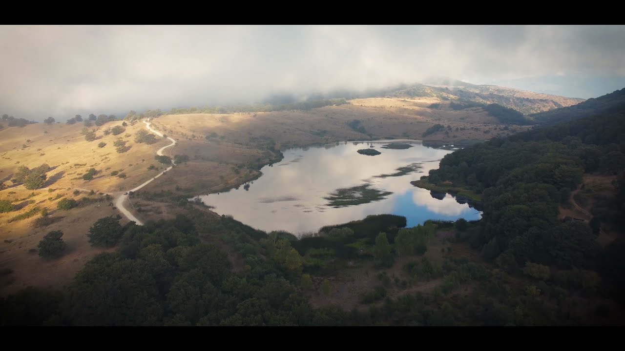 Lago Biviere. Incantevole lago sui Nebrodi, immerso in un meraviglioso bosco.Trekking Sicilia Natura