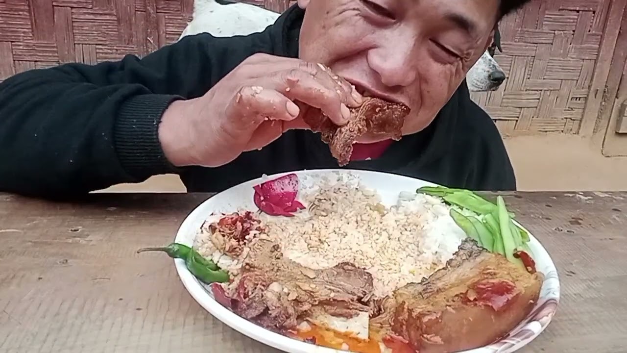 Pork Mukbang with Beans greenchilli 😋