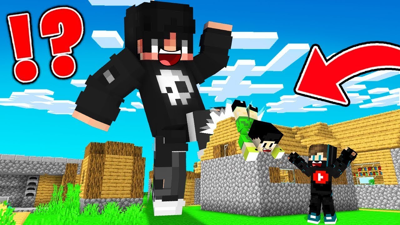 ماين كرافت ولكن صديقي عملاق وحاولت أفوز على اصدقائي !!؟