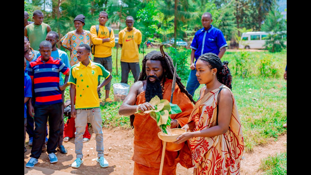 KU MARIBA YA RWEZANGORO BAHAMURAGAHO AMAZI YAKORESHWAGA MU MIHANGO MIKURU Y'IGIHUGU❤️❤️❤️❤️❤️