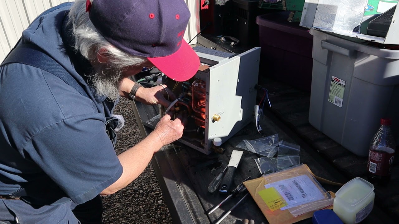 Girard Water Heater Redo, Water Leak - YouTube