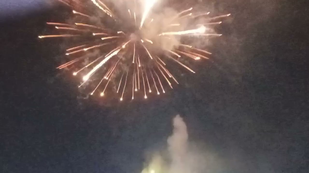 Feliz ,2026 praia grande  sp queima de fogos 