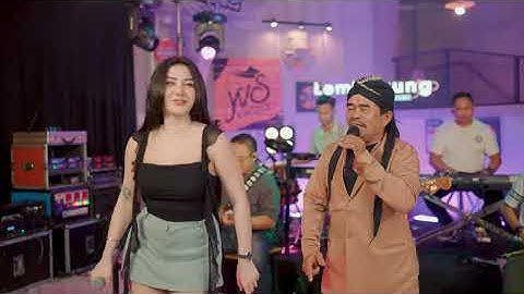 IKI WEKE SOPO - Shinta Gisul Ft Slamet Pengamen (Live Dangdut Lembayung Music)