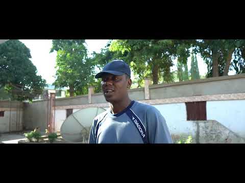 Video: Jinsi Ya Kuzoea Mbwa Kwa Jina La Utani