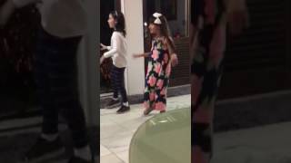 Lariza & Julia Dançando Despacito