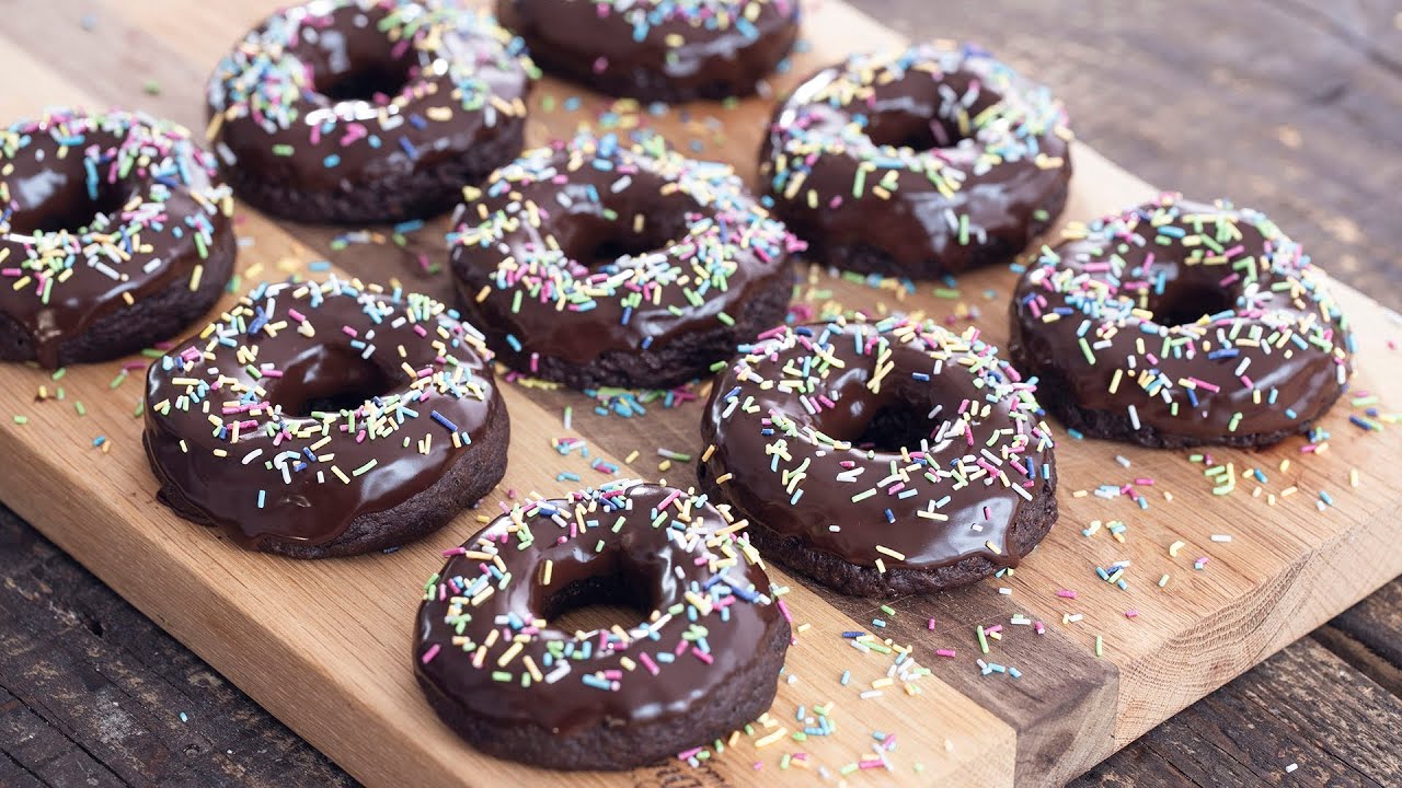 Easy Baked Chocolate Doughnuts (Chocolate Donuts) - No yeast, No eggs, No butter | Home Cooking Adventure