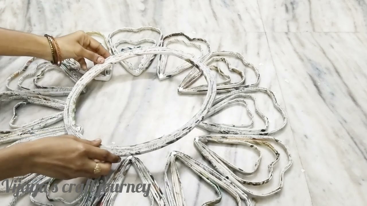 No need to use any cardboard use only newspaper to make a walldecor #walldecor@mycraftworld8423