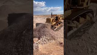 The D9 bulldozer shifting opal mining dump piles #cooberpedy #opalmining #bulldozer #opal #mining