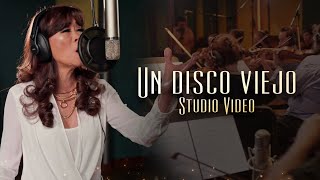 Video thumbnail of "UN DISCO VIEJO (STUDIO VIDEO) - MIMY SUCCAR"