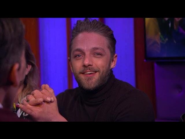 ‘Mien waar is mijn feestneus’: van carnavalskraker - RTL LATE NIGHT