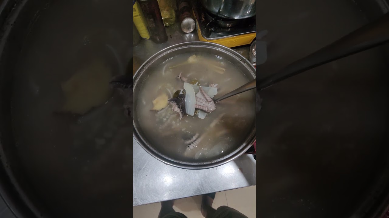 Boil snake soup 😋 