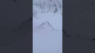 He Slipped on Everest… and Never Stopped 😱🏔️