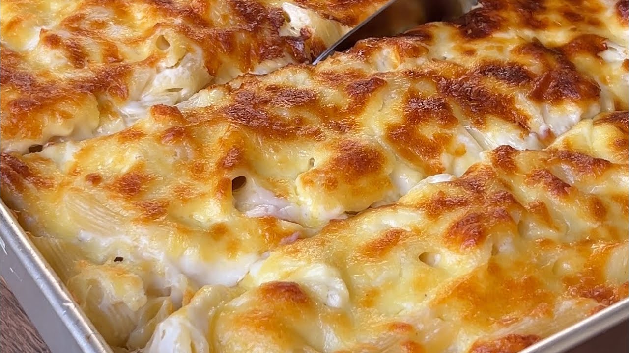 عندي عزومه وقررت أعمل مكرونه باشاميل بالسجق بس طلعت وووهم يجماعه👌💥❤️