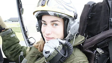 Quelle est la première femme pilote de chasse ?