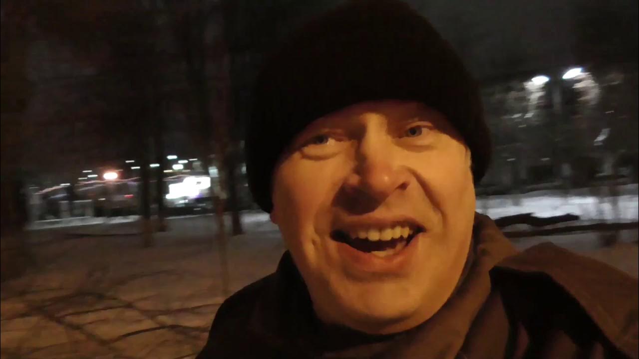 Спиленная пальма. Можно ли спилить сухую ветку во дворе. Санитарная опиловки тополей виды. Как избавиться от американского клена. Избавление от клена на участке.