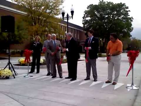 Ribbon-cutting re-opens Fifth Street