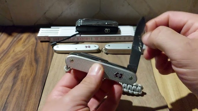 Swiss Army Knife, Farmer Silver Alox, Victorinox 53964 or 0.8241.26, New In  Box - Tony's Restaurant in Alton, IL