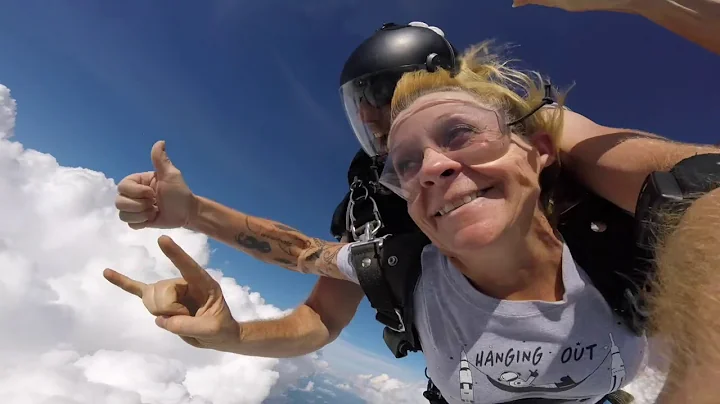 Tandem Skydive | Kathryn from Toney amg