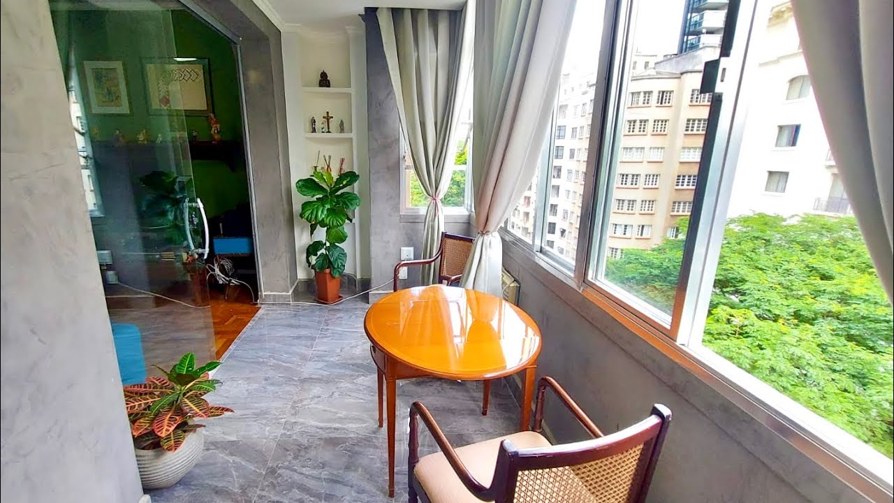 República SP | 130 m² | 3 Quartos | 1 Suíte | Varanda fechada em Vidros