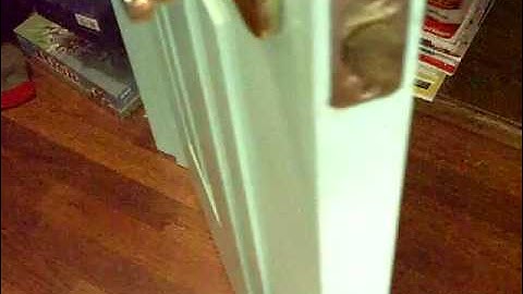Picklocking door with credit card